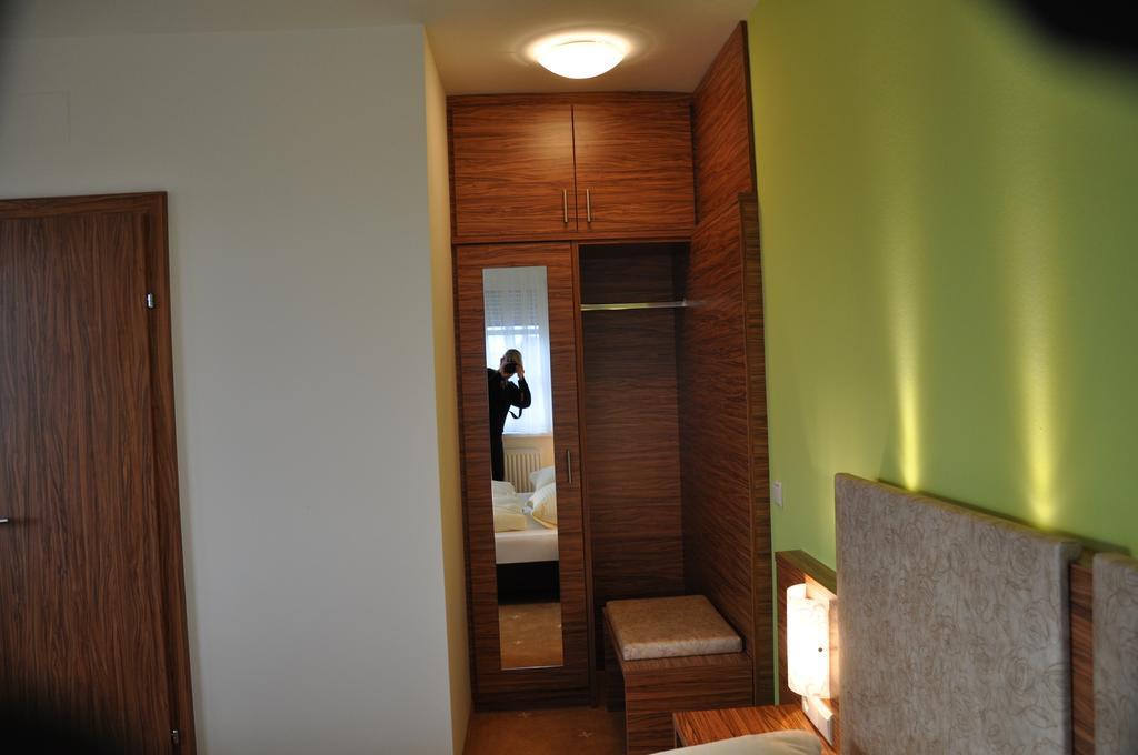 Gasthof Zur Linde Sankt Andra am Zicksee Room photo